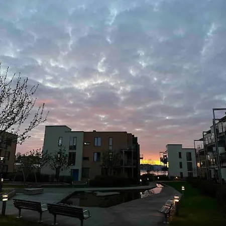 The Pier At Grillstad Lägenhet *